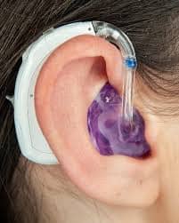 This image has an empty alt attribute; its file name is Hearing-aid-Ear-Hook-with-Silicone-tube-and-earmold-1.jpg
